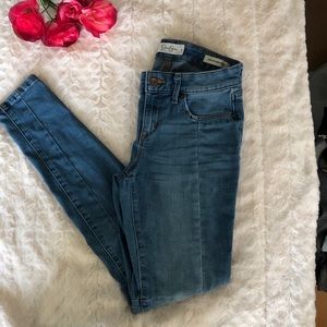 Jessica Simpson Kiss Me Super Skinny Jeans Size 26